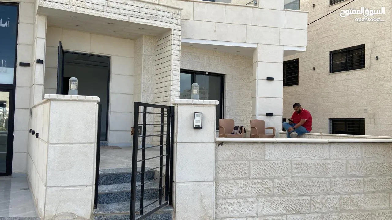 للبيع شقة ارضية  مع تراس مستقل  البنيات الجنوبي 140 متر