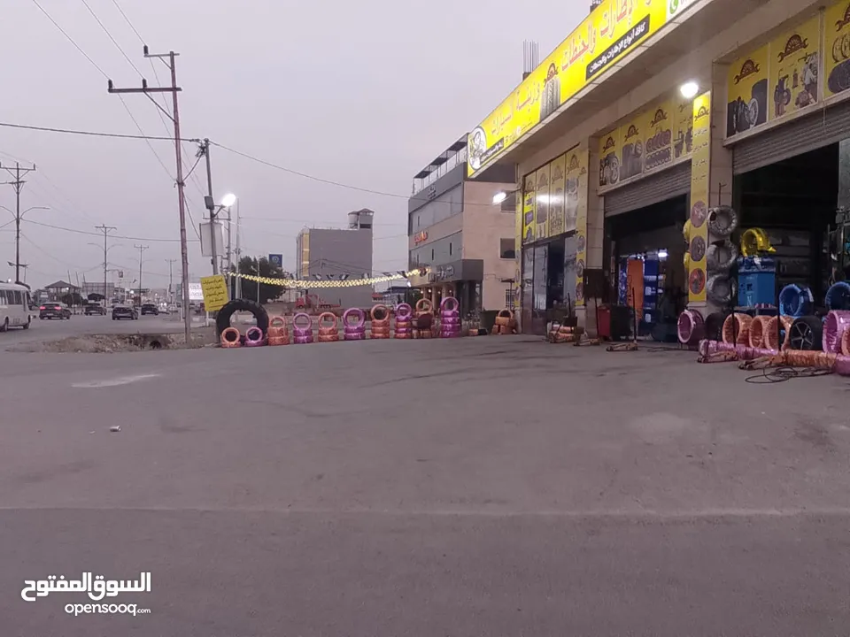 محل اطارات وزيوت وكھربا للبيع طريق اربد الحصن مقابل صالة شمس الاصيل قرب مطعم الطيارة حي الراهبات ...