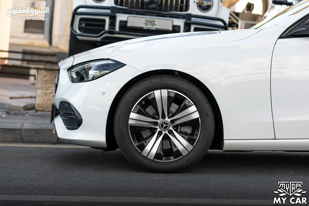 2022 Mercedes C200 – Night Package