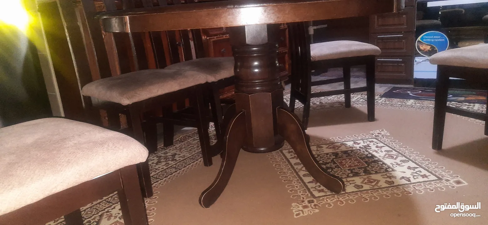 طاولة سفرة مع 5 كراسي،