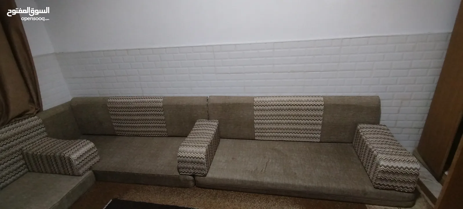 فراش عربي .