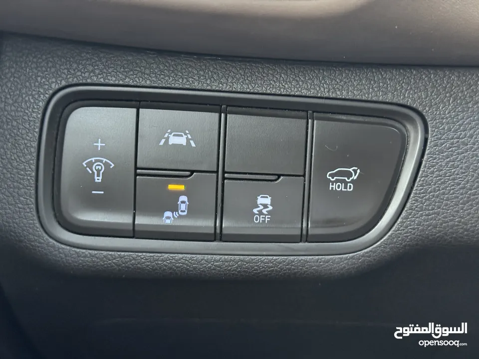 فرصة نادرة – Hyundai Santa Fe بانوراما  (6+1 مقاعد أصلية) عداد قليل و أصلي و فحص نخب one million
