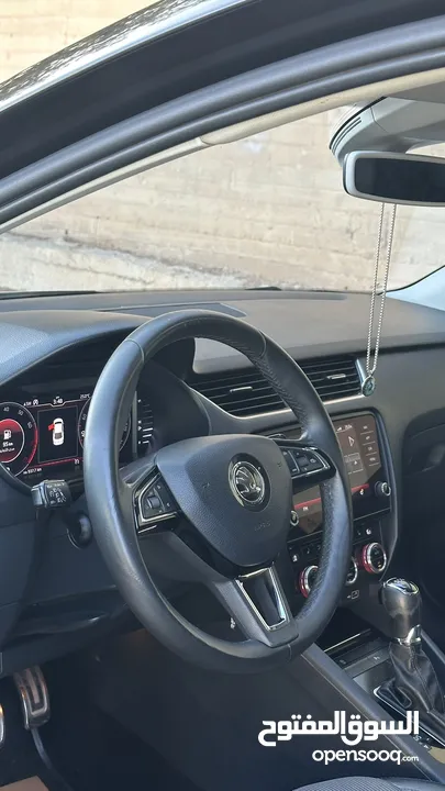 سكودا اوكتافيا RS 2019