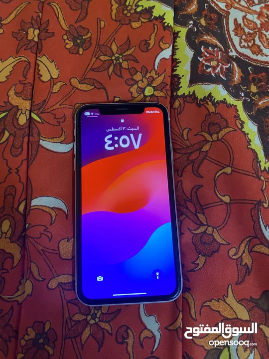 آيفون XR نظيف