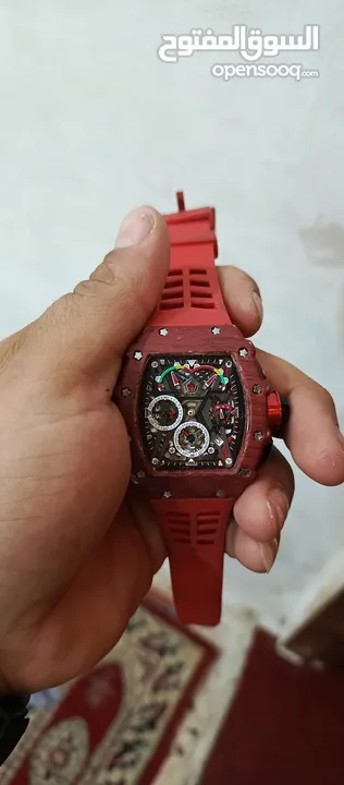 ساعه سويسري الاصليه للبيع بسعر حررق بسبب نقص عقرب الوسط فقط