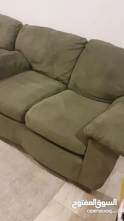 طقم كنب للبيع ماركة Ashly