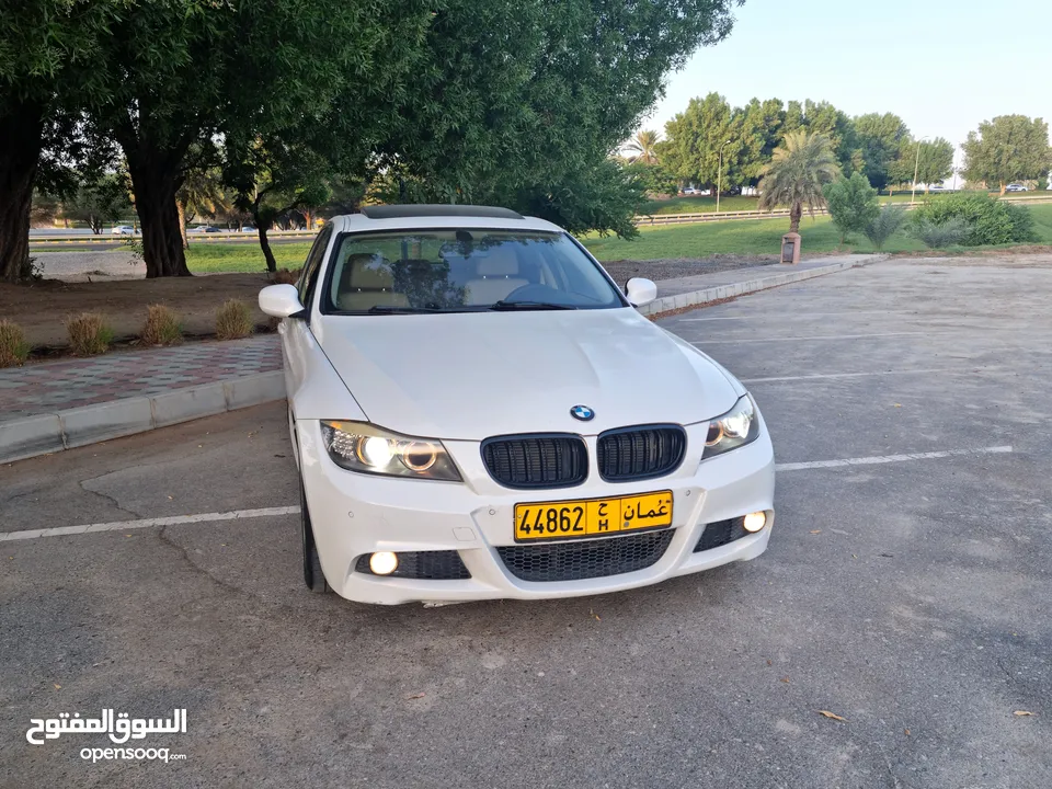 BMW 323i من المستخدم الأول وكالة عمان 6سلندر تنفس طبيعي من دون توربو