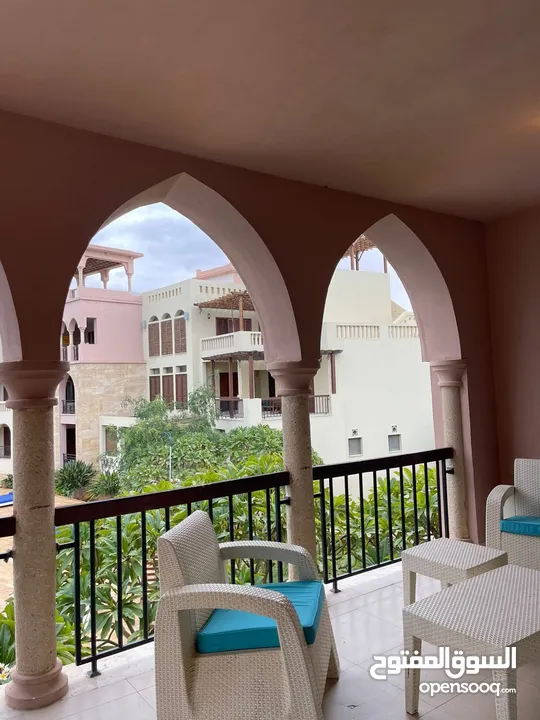 احجز عطلتك الآن في أجمل شاليهات العقبة داخل منتجع التالا بي