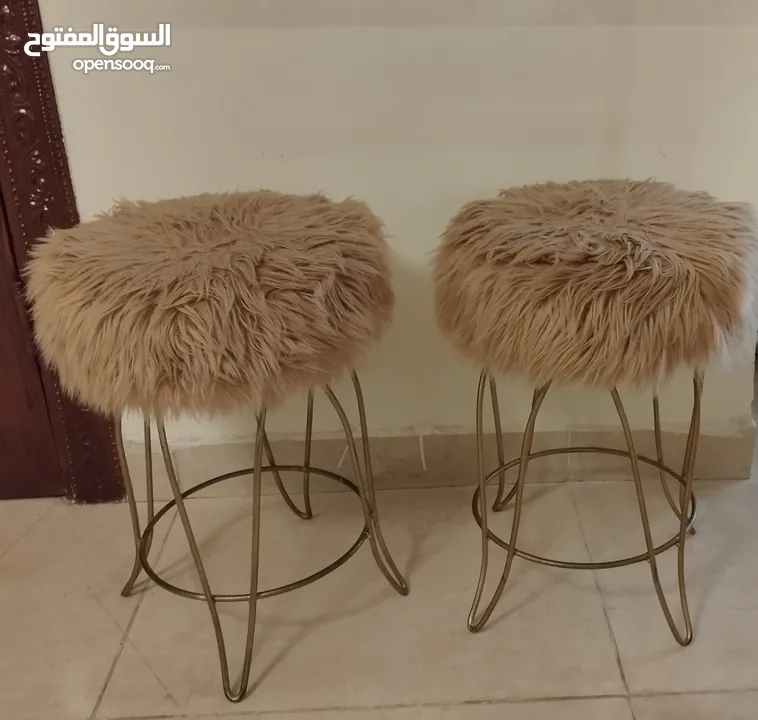 كراسي للبيع عدد 2 ب سعر سبع دنانير