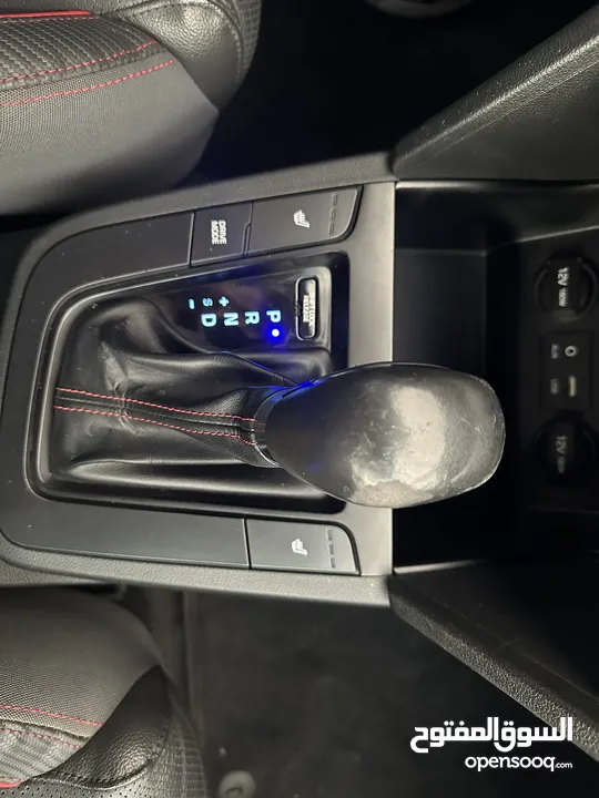 2019 Elentra Turbo.