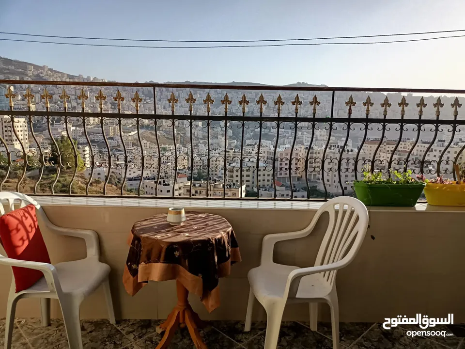 شقة مفروشة للايجار مع مكيف اطلالة رااائعة على نابلس