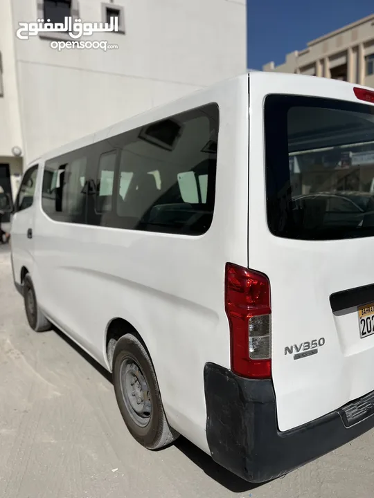 Nissan Urvan 2015 White.