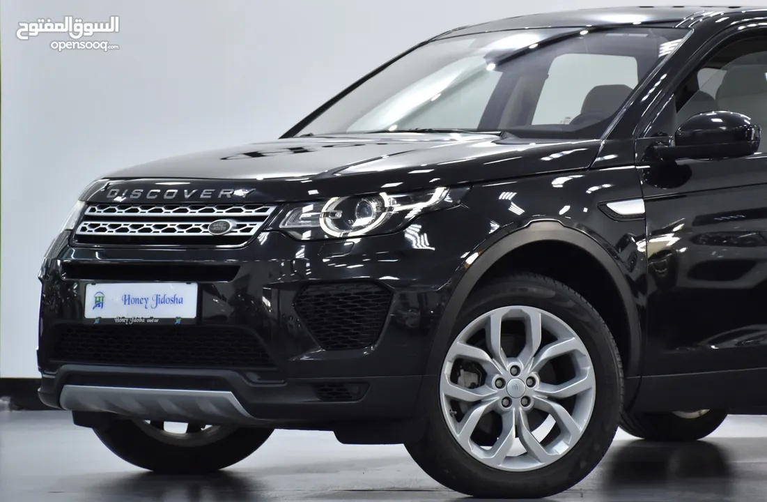 Land Rover Discovery Sport HSE ( 2018 Model ) in Black Color GCC Specs