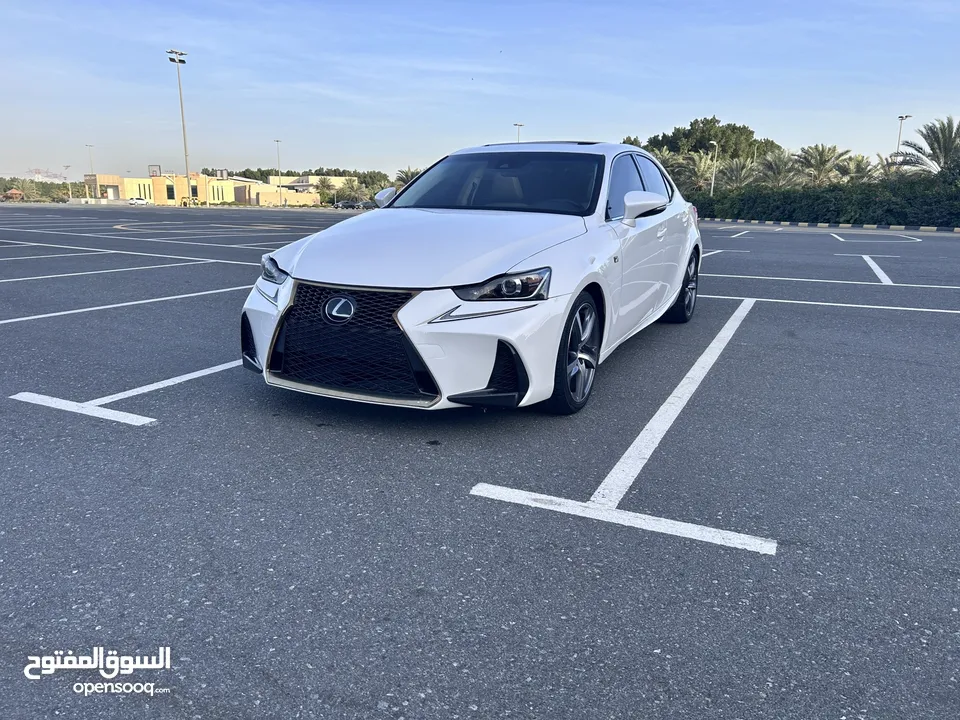 LEXUS IS300 - 2017- very clean car