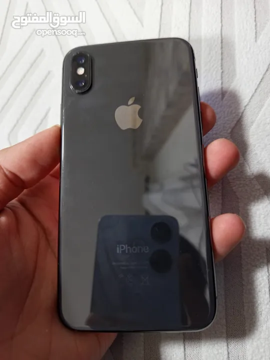 IPONE X بالون الاسود الامع موديل نادر نسخه امريكي اصلي ما بعلق جميل بتصوير  حجم الهاتف خفيف