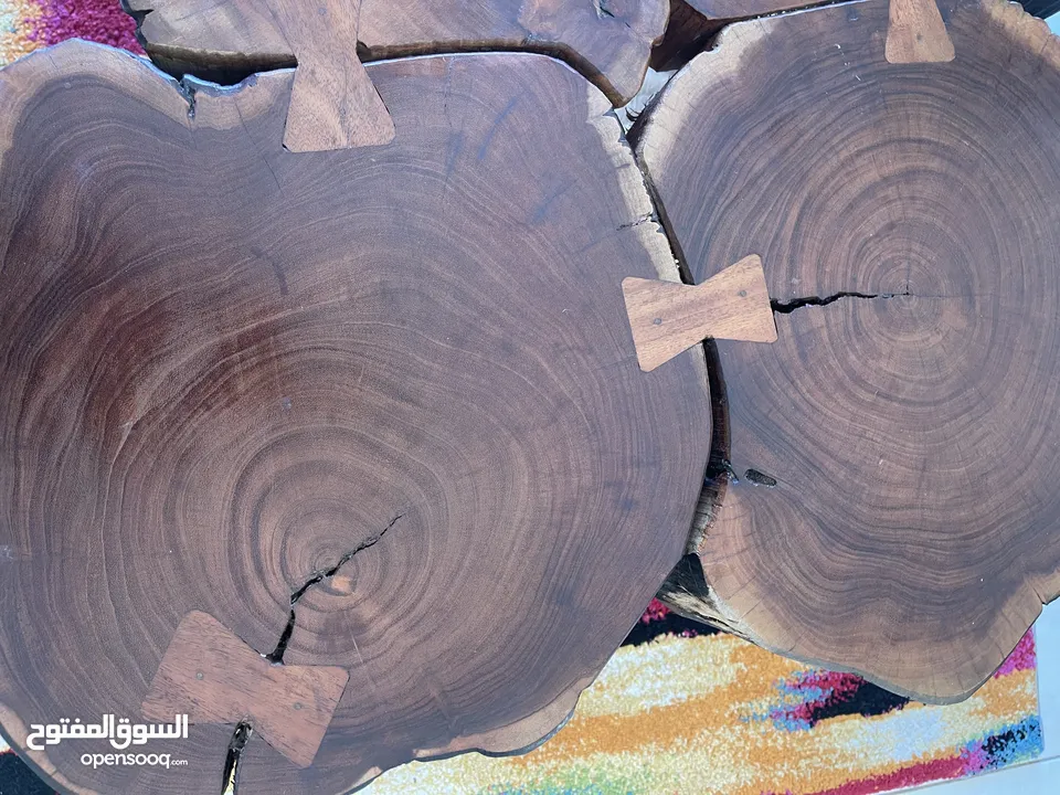 Unique Wooden Table - Crafted from Real Tree Trunks!  طاولة خشبية فريدة - مصنوعة من جذوع الأشجار