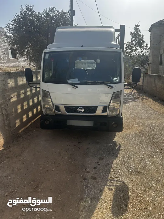 نيسان NT400