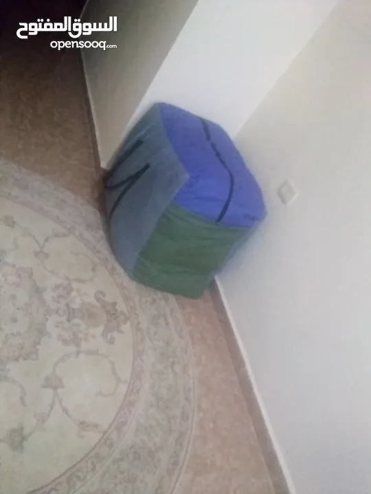 ملابس للبيع