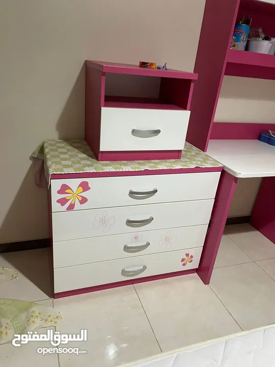 اثاث غرفه نوم الاولاد واثاث غرفه نوم بنات وغرفه نوم ماستر شبه جديد ولا خدش