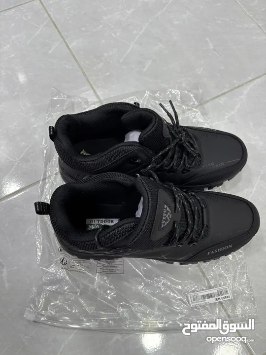 للبيع حذاء جديد مقاس 46 شبيه سفتي  for sale new shoes same safety