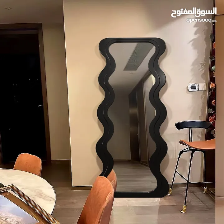 مرايا ستاند بإطار مخملي فاخر لمسة فخامة تضيفينها لأناقتك اليومية وديكور منزلك المقاس 160×6 سم
