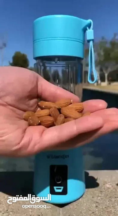 لكل حدا صحي وبحب يشرب الاشياء الصحيه .. خلاط الفواكه الصغير  يلي بتقدروا توخدوا معكم لأي مكان
