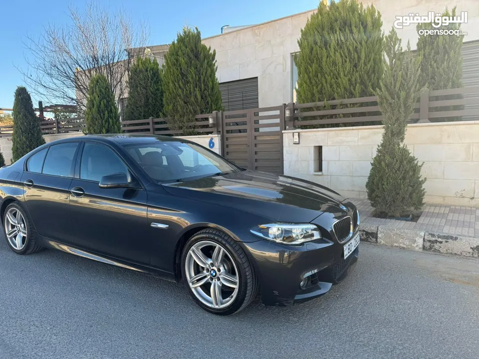 BMW 523i 2011