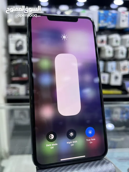 iPhone 11 Pro Max 256 GB ايفون 11 برو  ماكس مستعمل بحالة الوكالة غير مفتوح او مصلح  ( كفالة محل 14 )