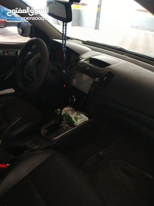 بسعر 8000 قابل للتفاوض  kia forti 2010 مستعمل للبيع
