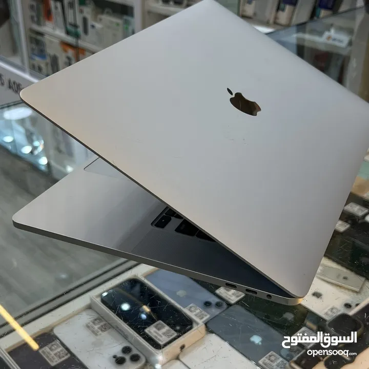 MacBook Pro 2019 / 16 inch - core i7 / 16G ram - 512GB