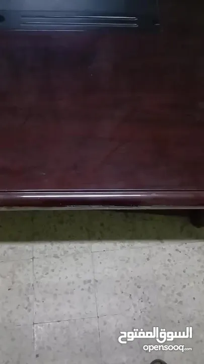 مكاتب بحاله جديد مع كراسي مع مكينه تصوير كبيره والي بدو يشتري مكاتب الاستفسار ع رقم