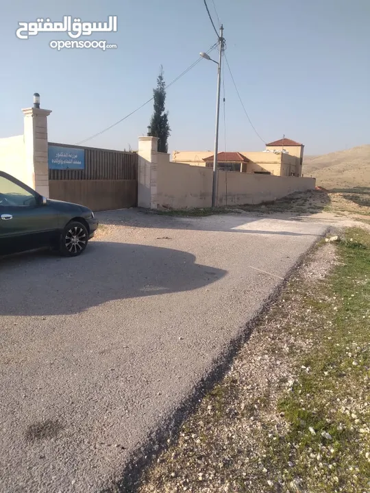 قطعة أرض للبيع مميزة بأطلالة مرتفعة وبسعر مغري