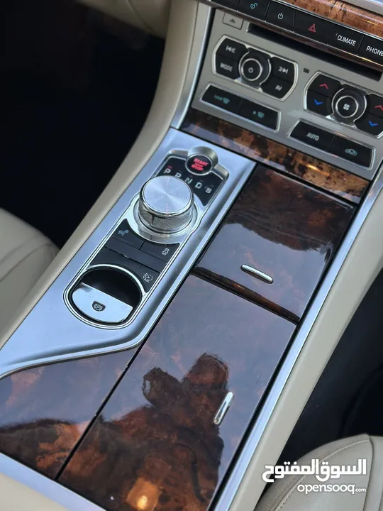 JAGUAR XF 2014 Full option وارد الوكالة / صيانة الوكالة قاطعة مسافة 100 الف كم