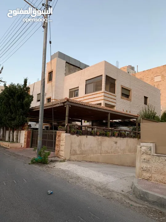 بيت في مرج الحمام بسعر مغري عباره عن عماره خاصه 3 طوابق