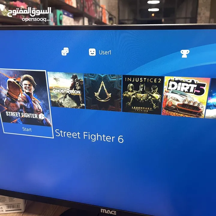 بلاستيشن فور سليم مهكر مع افخم 18 لعبة خرافية و ايدتين أصليات و كامل الكوابل بسعر 950 شيكل فقط