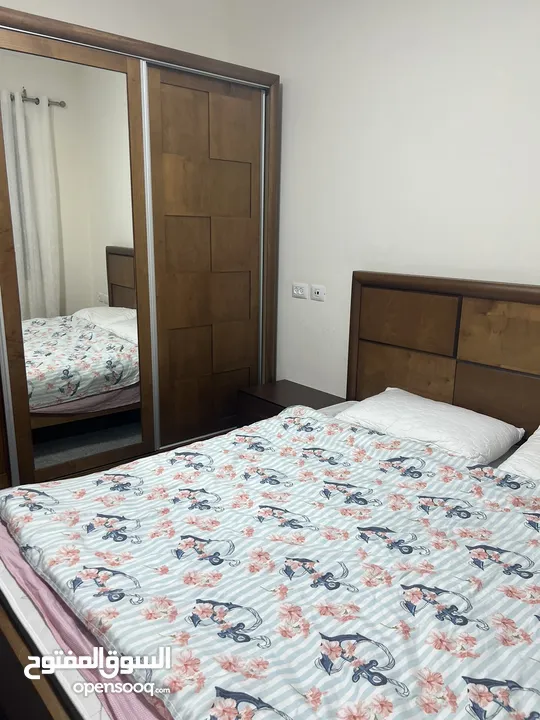 شقة غرفتين نوم مفروش بالقرب من برج فلسطين 500$
