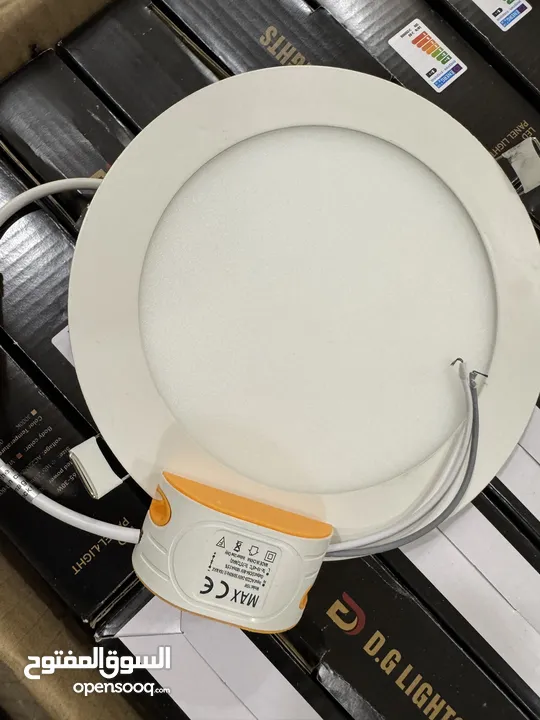 اضاءة مقاس 6 انچ عدد 41 حبة لون ابيض  بحالة ممتازة