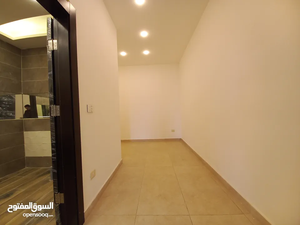 فيلا للإيجار في منطقة عبدون  ( Property 36558 )-175055043