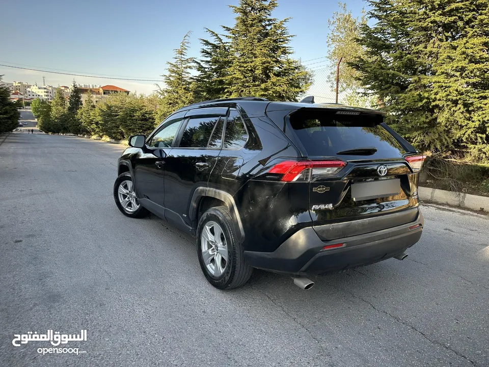TOYOTA RAV4 HYBRID 2021 XLE