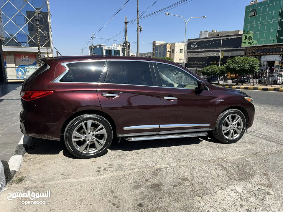 انفينيتي Qx60 سيارة الرفاهية والراحة العائلية