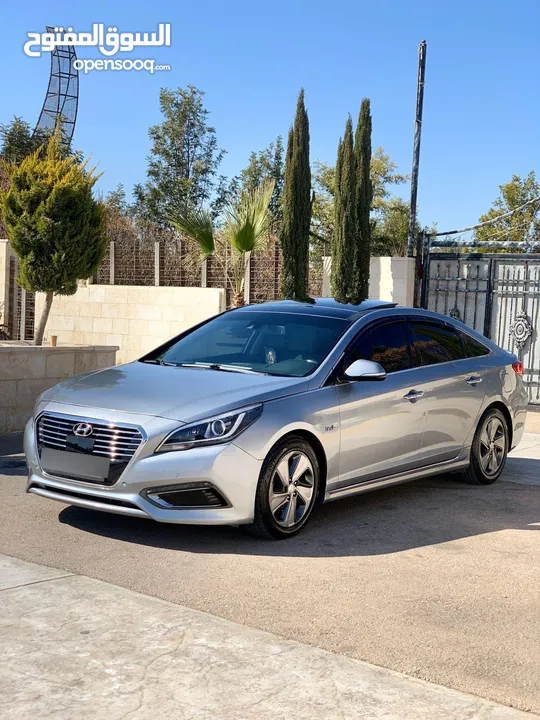 HYUNDAI SONATA 2017 - 2.0L HYBRID  ‎هونداي سوناتا 2017 لون سلفر داخلي بيج