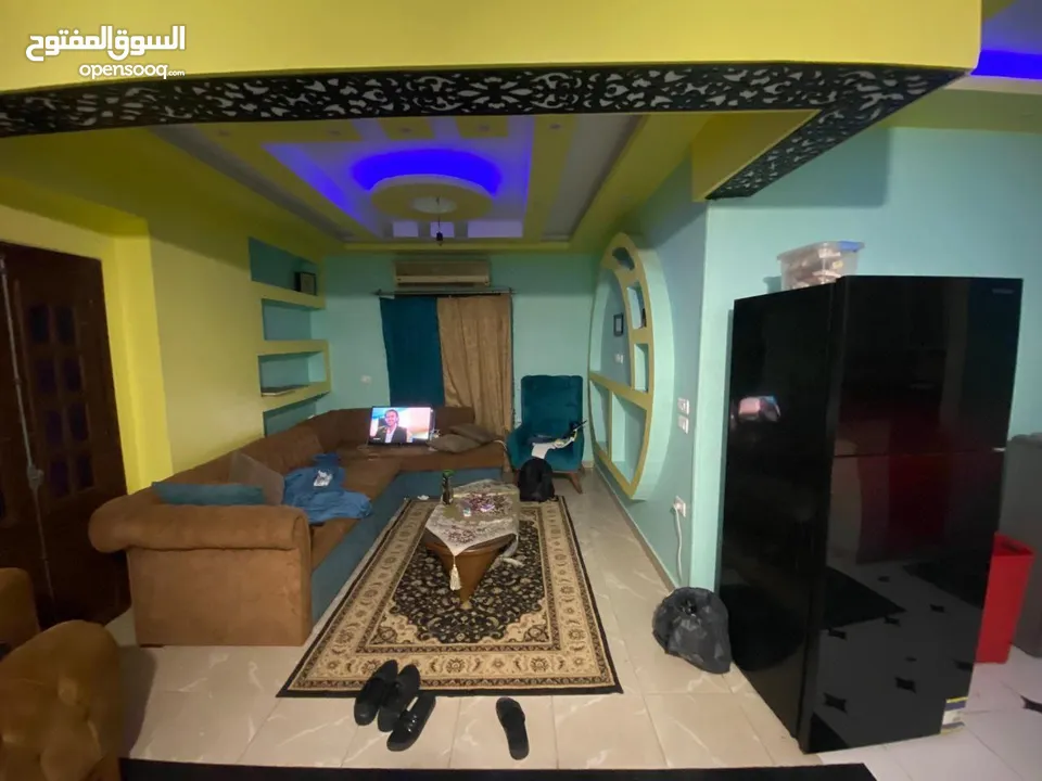 شقة للايجار في شارع متفرع من العروبة