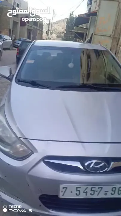 هونداي اكسنت للبيع  بحاله ممتازه شصيات الف مطور الف السياره مكسور عليها سنه ترخيص امكانية البدل ع كا