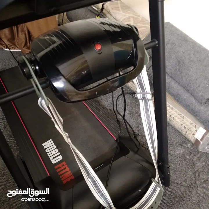 جهاز رياضة للمشي تريدميل بحالة ممتازة جدا للبيع