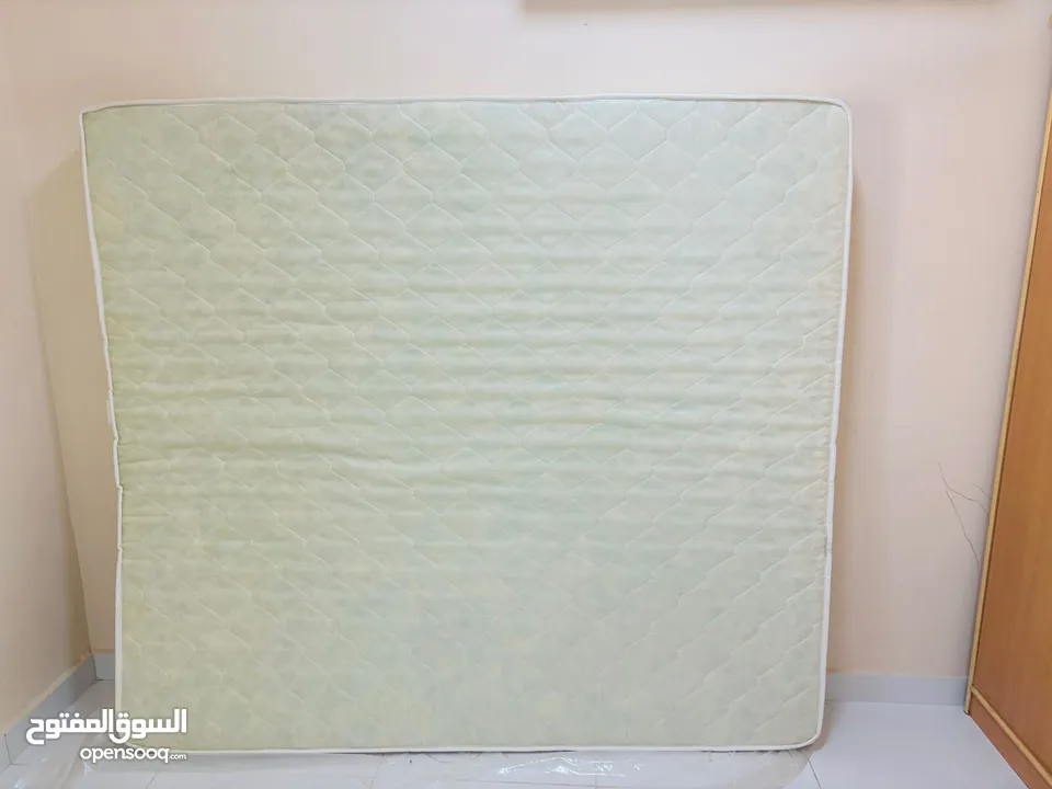 New condition full medicated matress 200*180*15 cm