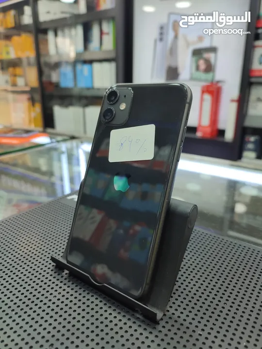 iphone 11. مستعمل شبه الجديد  (لتواصل على الواتس )
