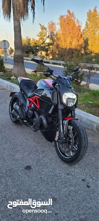 للبيع المستعجل ducati diavel carbon