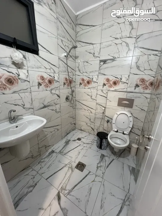 شقة مفروشة سوبر للإيجار في الطيرة - اول شارع الكرمل