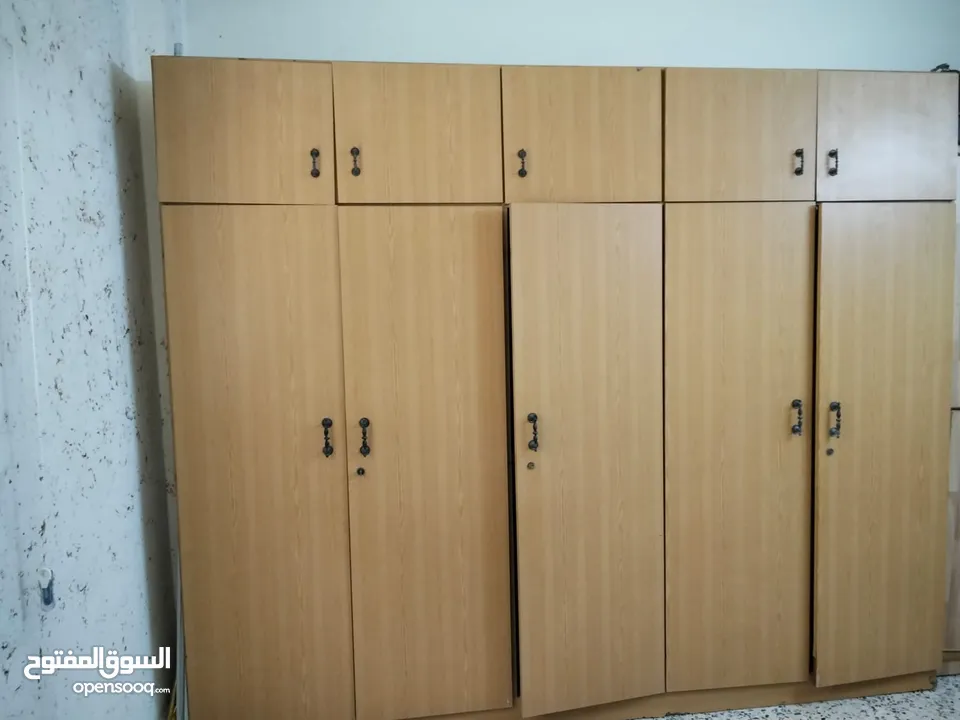 غرفة نوم للبيع قابل لبيع كل قطعة على انفراد