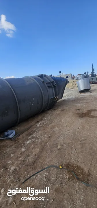 معدات للبيع